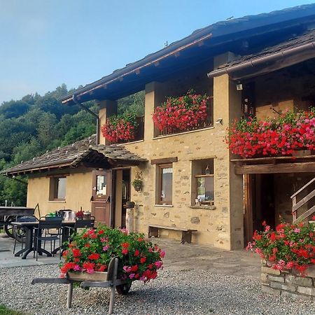 Ca Praudin Hotel Vico Canavese Szoba fotó